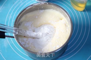 牛油味葡萄干蛋糕的做法步骤：4