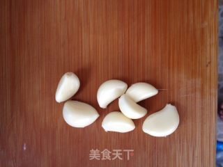蒜蓉粉丝烤扇贝的做法步骤：2