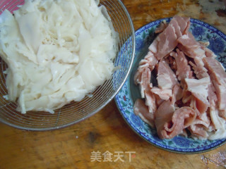 夏季开胃菜--培根压榨笋的做法步骤：2