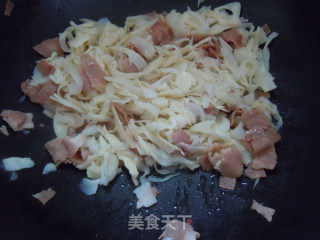 夏季开胃菜--培根压榨笋的做法步骤：5