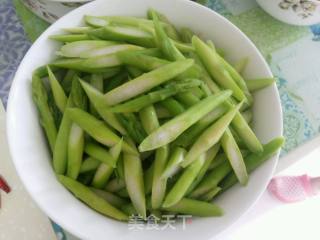 虾仁芦笋的做法步骤：3