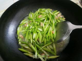 虾仁芦笋的做法步骤：7