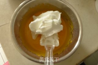 南瓜黑芝麻戚风蛋糕的做法步骤：8