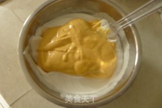 南瓜黑芝麻戚风蛋糕的做法步骤：10