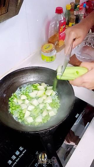 青茄子烧毛豆的做法步骤：6