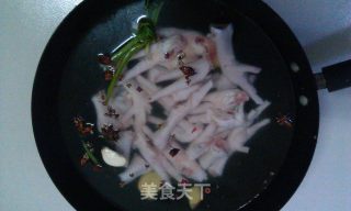 泡椒凤爪的做法步骤：3