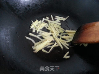 家庭制作鱼香肉丝（简易版）的做法步骤：7