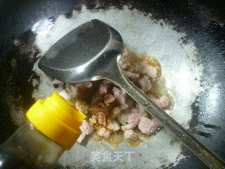 梅干菜五花肉炒梅豆的做法步骤：5