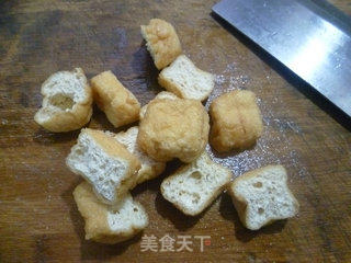 青椒油豆腐炒五花肉的做法步骤：4