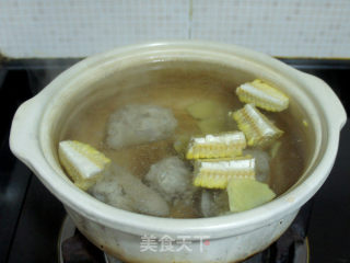 南瓜玉米蹄花汤的做法步骤：5
