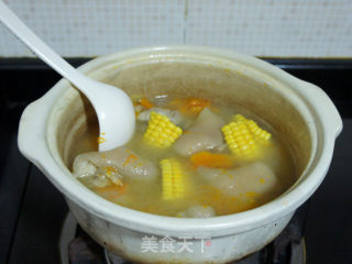 南瓜玉米蹄花汤的做法步骤：7