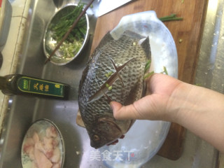 鱼蒸肉--爸爸去哪儿吴镇宇拿手菜的做法步骤：5