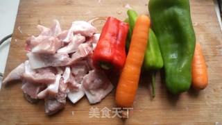彩椒红烧软骨的做法步骤：1