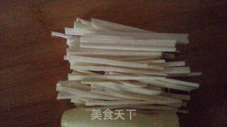 茭白牛肉丝的做法步骤：1