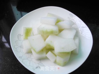 开胃解暑--冬瓜双花海鲜汤的做法步骤：2