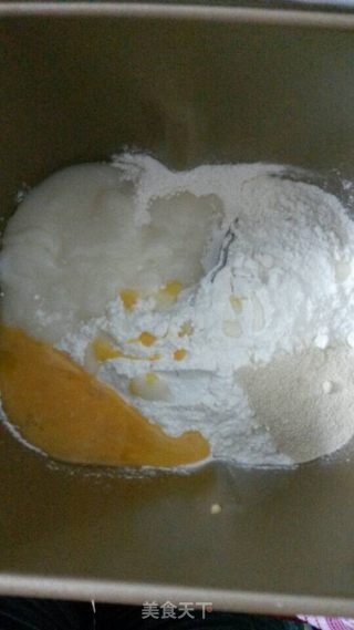 汤种椰香豆沙吐司的做法步骤：2