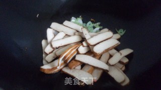 韭菜苔炒香干的做法步骤：4