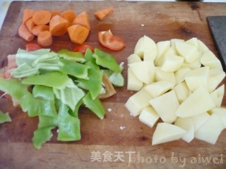 大盘鸡+皮带面的做法步骤：2