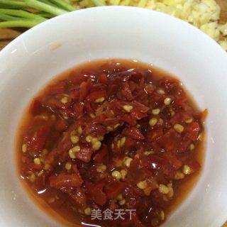 糟辣椒烧武昌鱼的做法步骤：2