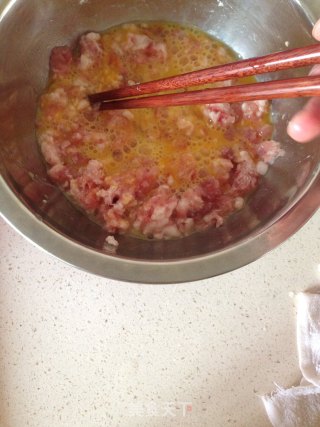 小白菜丸子汤的做法步骤：2