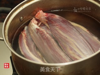 卤牛肉：无法抵挡的美味的做法步骤：2
