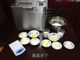 北海道肉松吐司的做法步骤：1