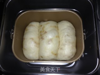 北海道肉松吐司的做法步骤：11