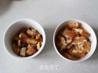 吐司蛋奶布丁的做法步骤：1