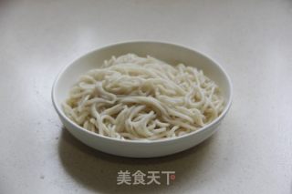 披萨酱拌面的做法步骤：9