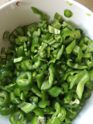 菜丁配肉丁的做法步骤：4