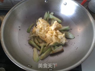 丝瓜炒鸡蛋的做法步骤：4
