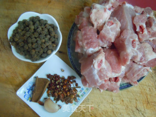 夏季开胃菜---豉香蒸排骨的做法步骤：1