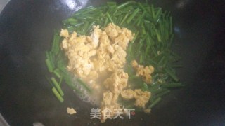 韭菜苔炒鸡蛋的做法步骤：8