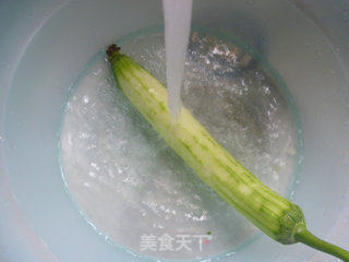 丝瓜花菜的做法步骤：2