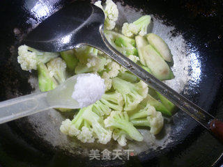 丝瓜花菜的做法步骤：8