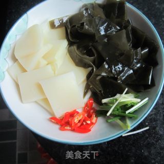 海带烧米豆腐的做法步骤：1