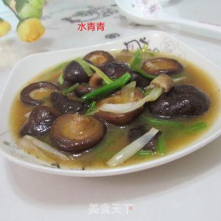 芹菜大蒜烧香菇的做法步骤：7