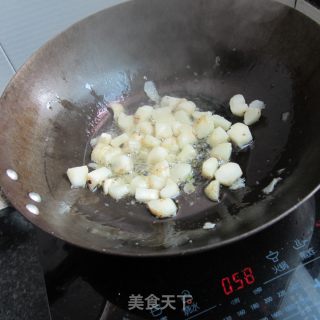 红辣椒荸荠丁的做法步骤：4