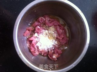 新版鱼香肉丝的做法步骤：3
