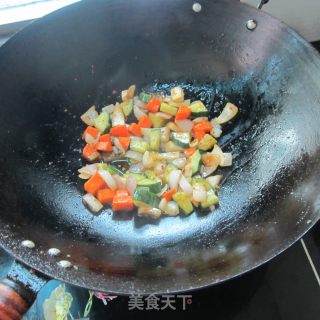 干煸洋葱黄瓜胡萝卜丁的做法步骤：6