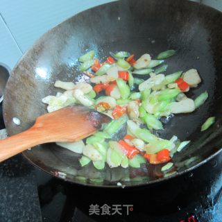 莴笋荸荠片的做法步骤：6