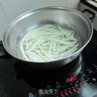 辣椒油泡白菜丝的做法步骤：4