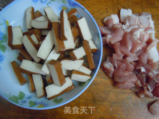 豆豉最开胃---香干豆豉的做法步骤：2