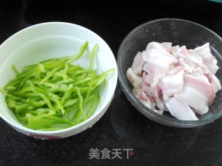 三丝炒五花肉的做法步骤：3
