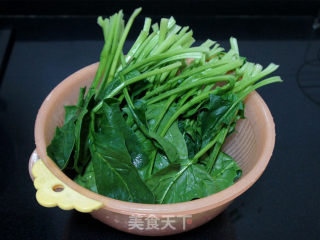 果仁菠菜的做法步骤：2