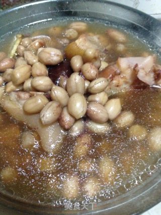 花生猪蹄汤的做法步骤：5