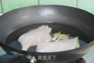 酱油焖鸭的做法步骤：1