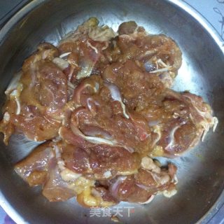 香煎鸡腿肉的做法步骤：4