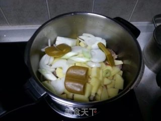 牛肉炖土豆的做法步骤：5