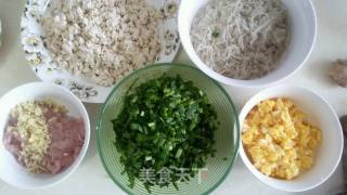 韭菜粉丝蒸饺的做法步骤：2